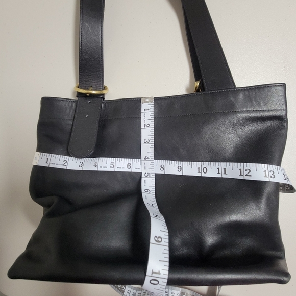 Vintage Coach Lafayette Leather Shoulder Bag #4140. - Picture 15 of 17